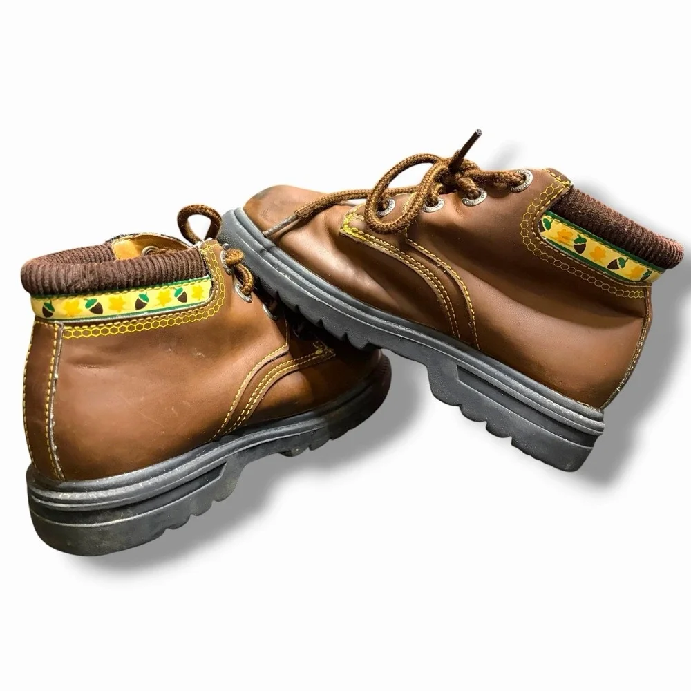 vintage Winnie The Pooh And Tiger child's Boots Size 10 Skid Proof Disney Y2k